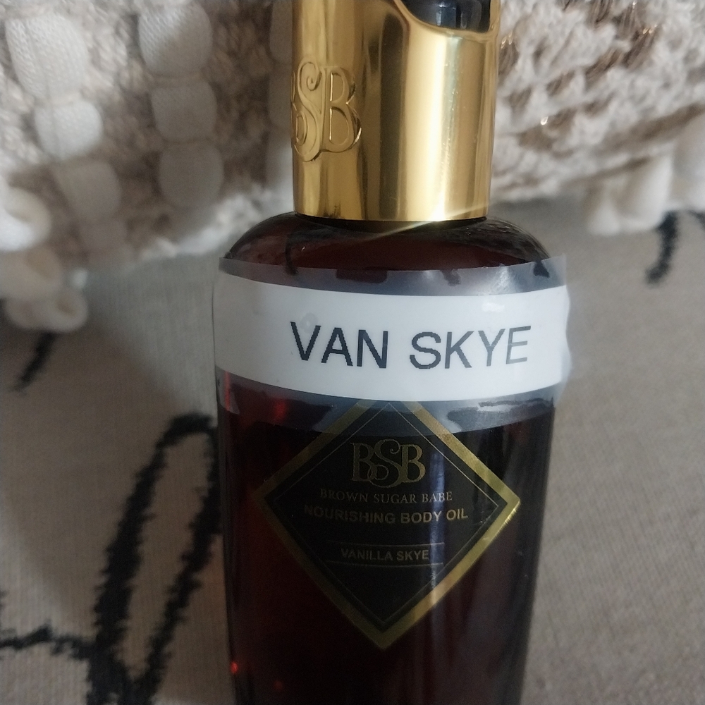Brown Sugar Babe Vanilla Sky Nourishing Body Oil - Gold and Brown 2oz Bottle - Picture 3 of 4